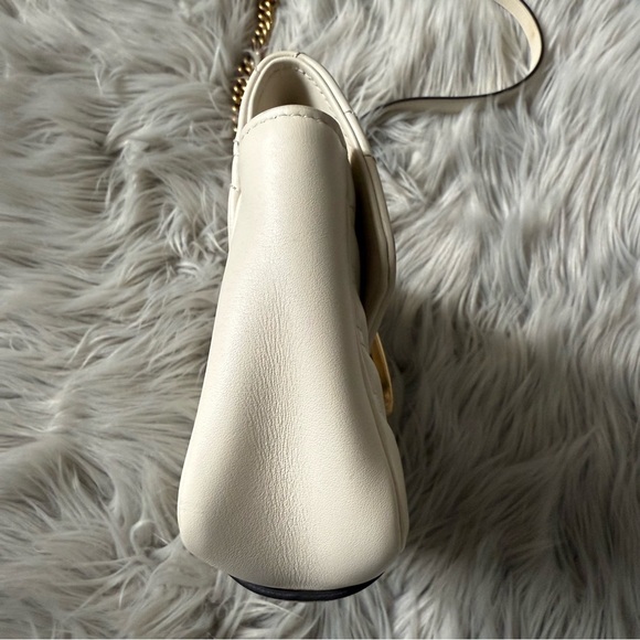 GUCCI Small Marmont Small Shoulder Bag - Picture 8 of 17